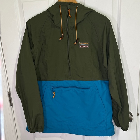 L.L. Bean Jackets & Blazers - L.L. Bean Mountain Classic Olive and Teal Anorak Size M Petite